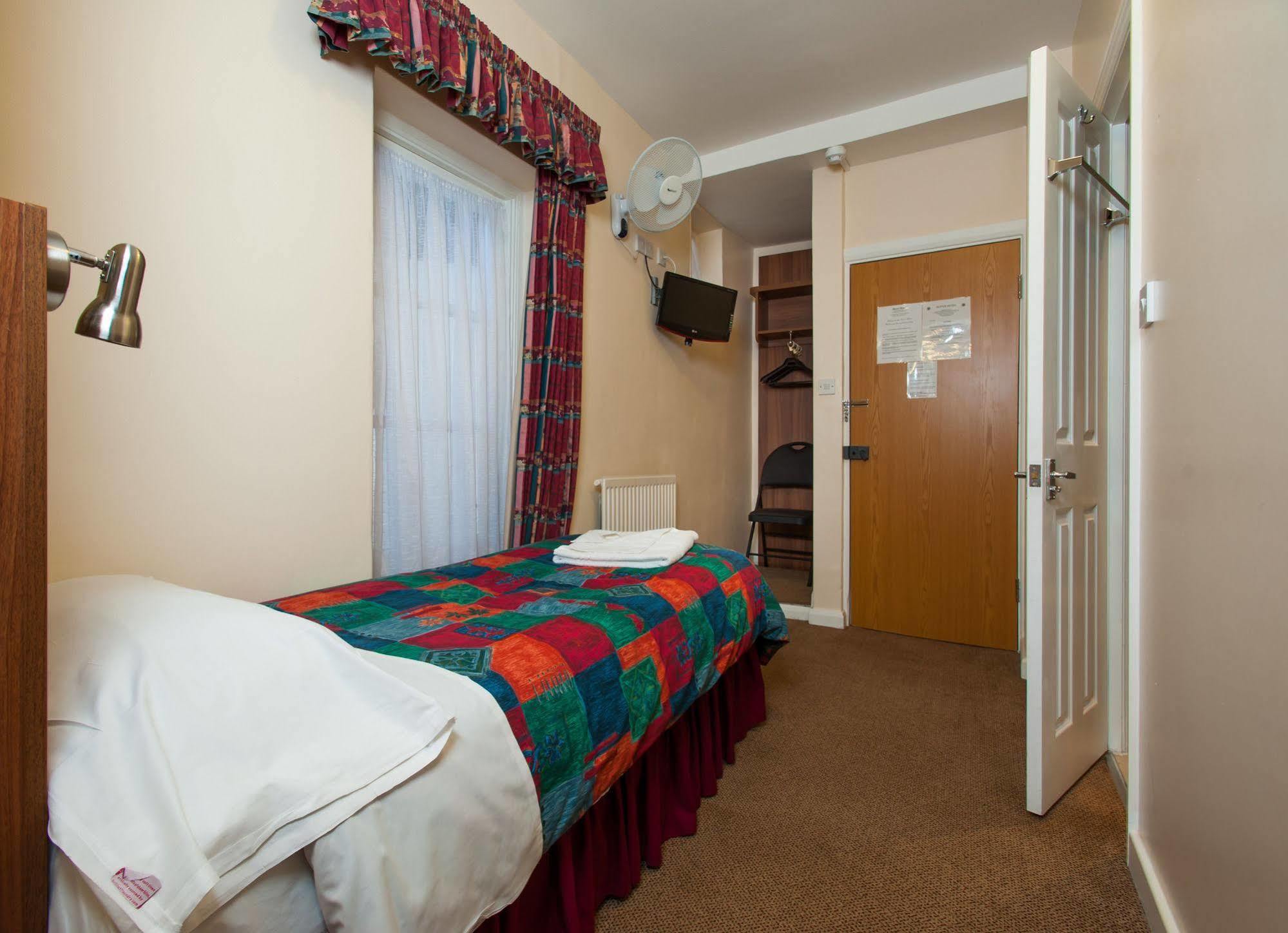 Dover Hotel - B&B Лондон Екстер'єр фото