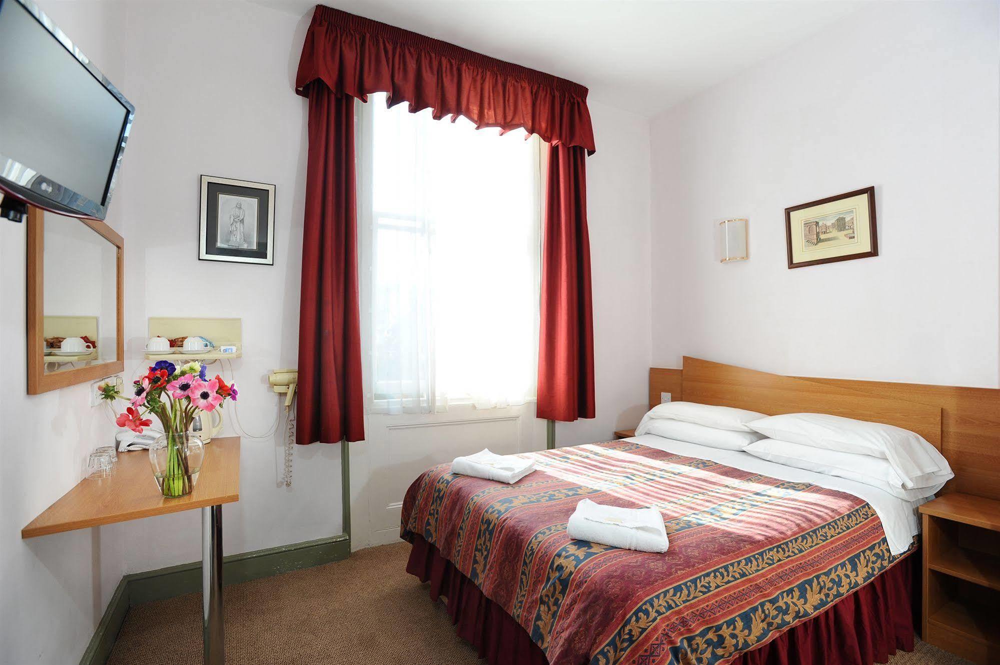 Dover Hotel - B&B Лондон Екстер'єр фото
