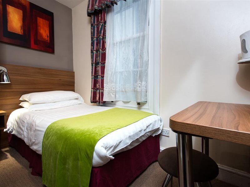 Dover Hotel - B&B Лондон Екстер'єр фото